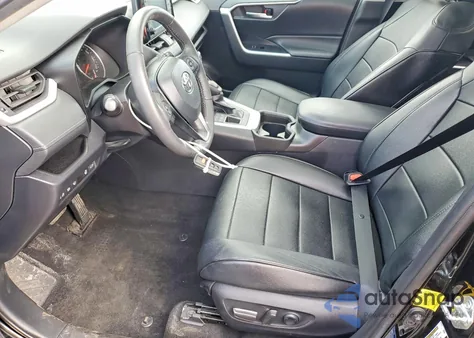 2021 Toyota Rav4 Xle z USA, uszkodzony, nr VIN 2T3P1RFV2MC179261